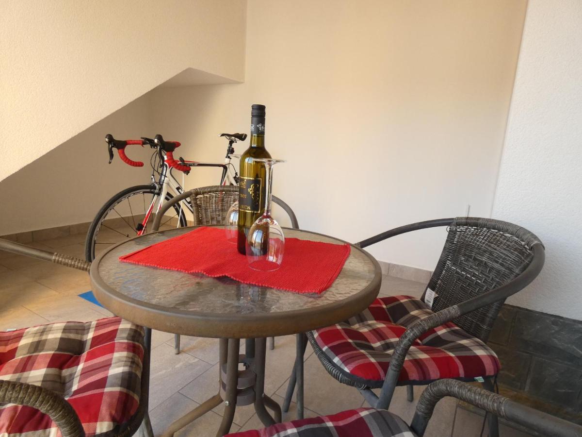 Apartment & Olive Oil Valuma Capodistria Esterno foto